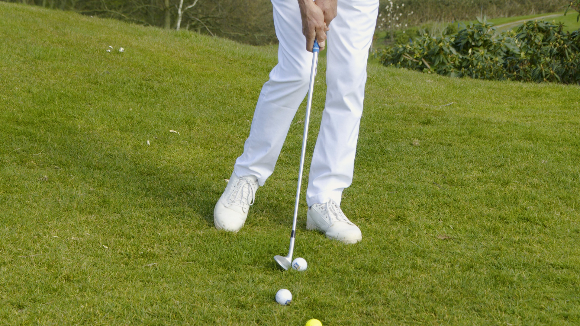 Chippen rechtervoet op de punt (10) • Golf.nl