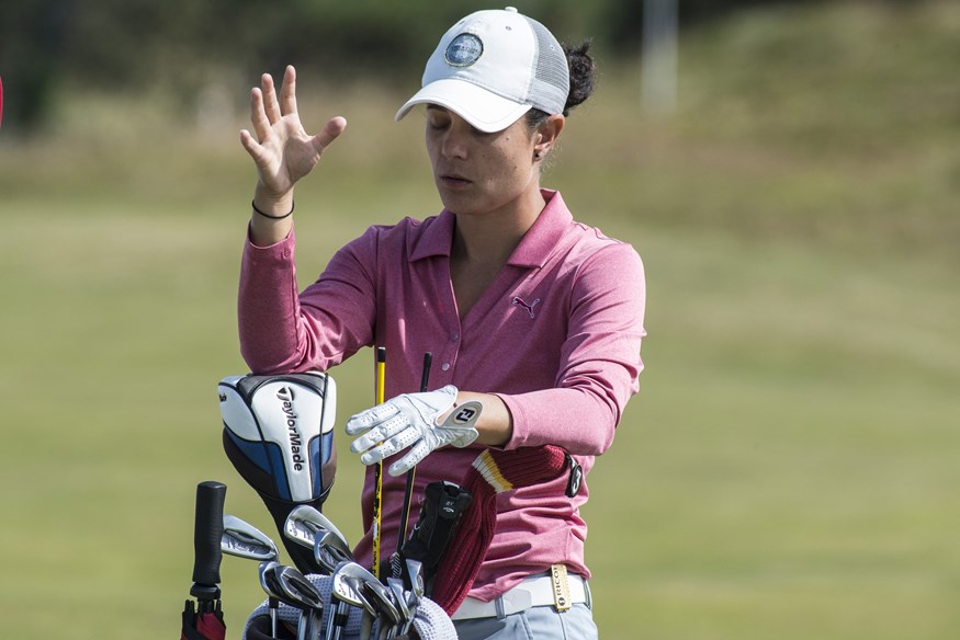 Dewi-Claire Schreefel