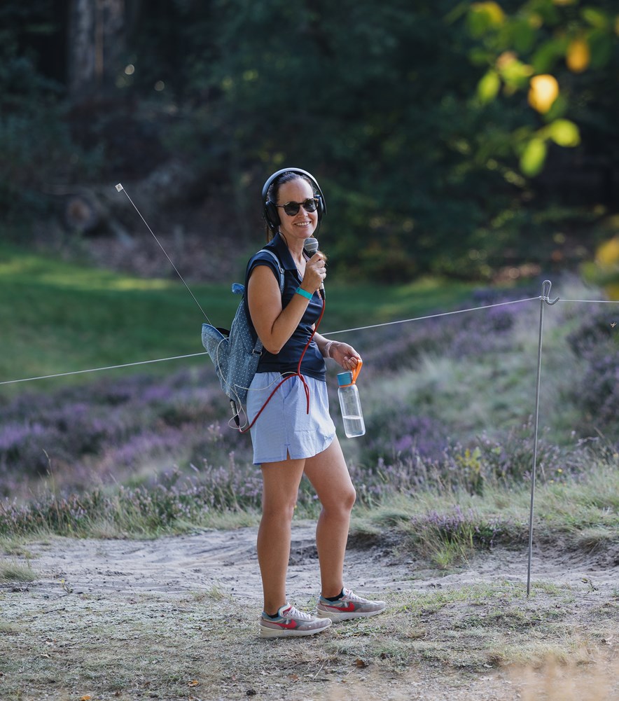 Myrte Eikenaar als reporter tijdens het Dutch Ladies Open 2023