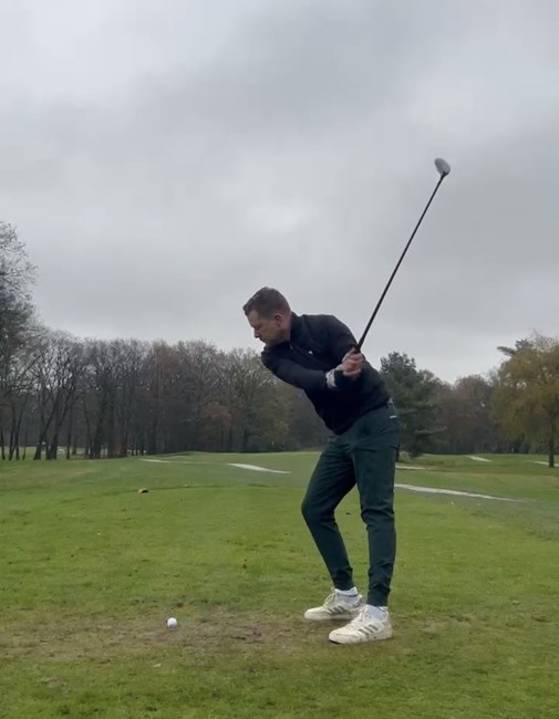 Roy slaat af met hybride-3