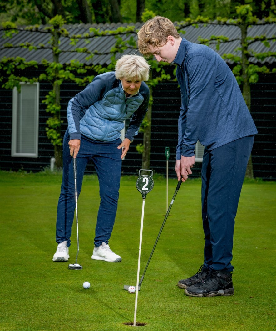 Mariëtte Groot geeft les