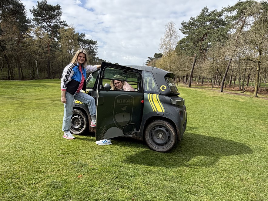 Elektrische Marshall wagentjes Golfbaan het Woold