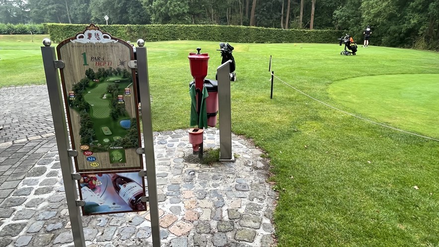 champagne eerste tee Schloss Miel