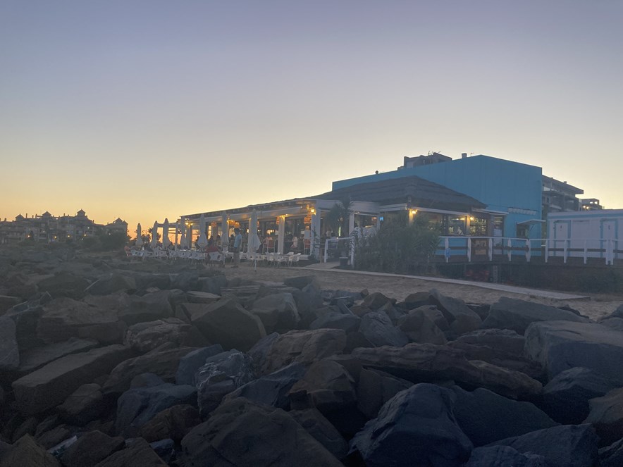 El Paradise Beach Club