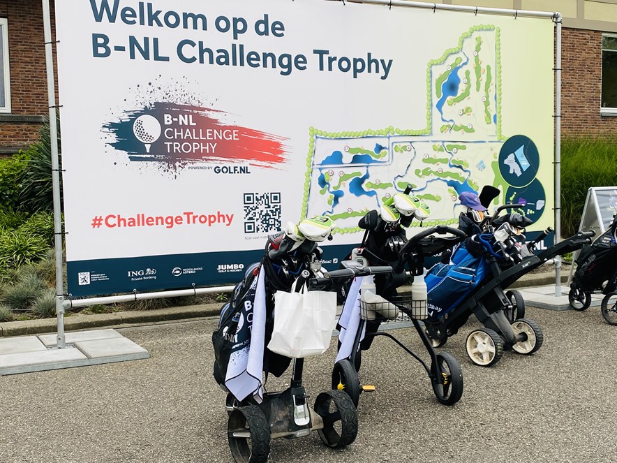 buggies bij de plattegrond