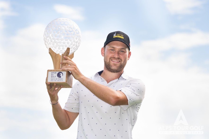 Davey Porsius winnaar Hauts-de-France Pss de Calais Alps Tour