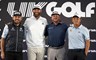 De topgolfers Louis Oosthuizen, Dustin Johnson, Graeme McDowell en Ratchanon Chantananuwat voorafgaand aan de LIV Golf Invitational Series in 2022