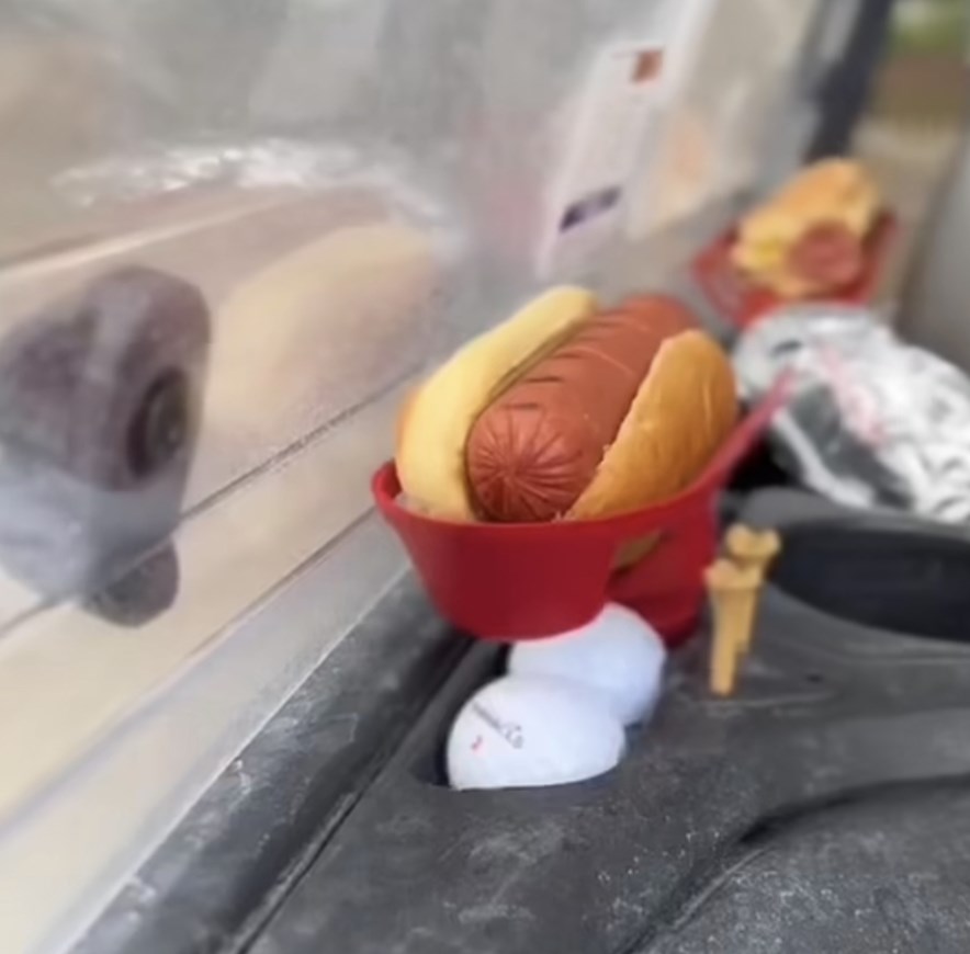 hotdog in golfkarretje