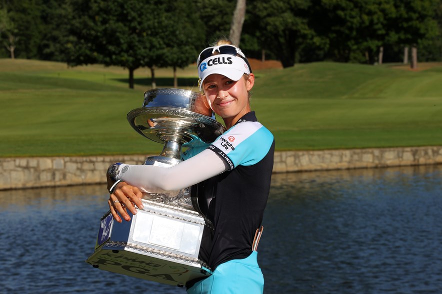 De Amerikaanse topgolfster Nelly Korda wint het KPMG Women's PGA Championship van 2021