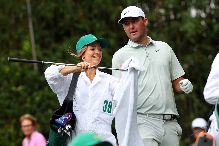 De Amerikaanse topgolfer Scottie Scheffler en vrouw Meredith tijdens The Masters van 2022