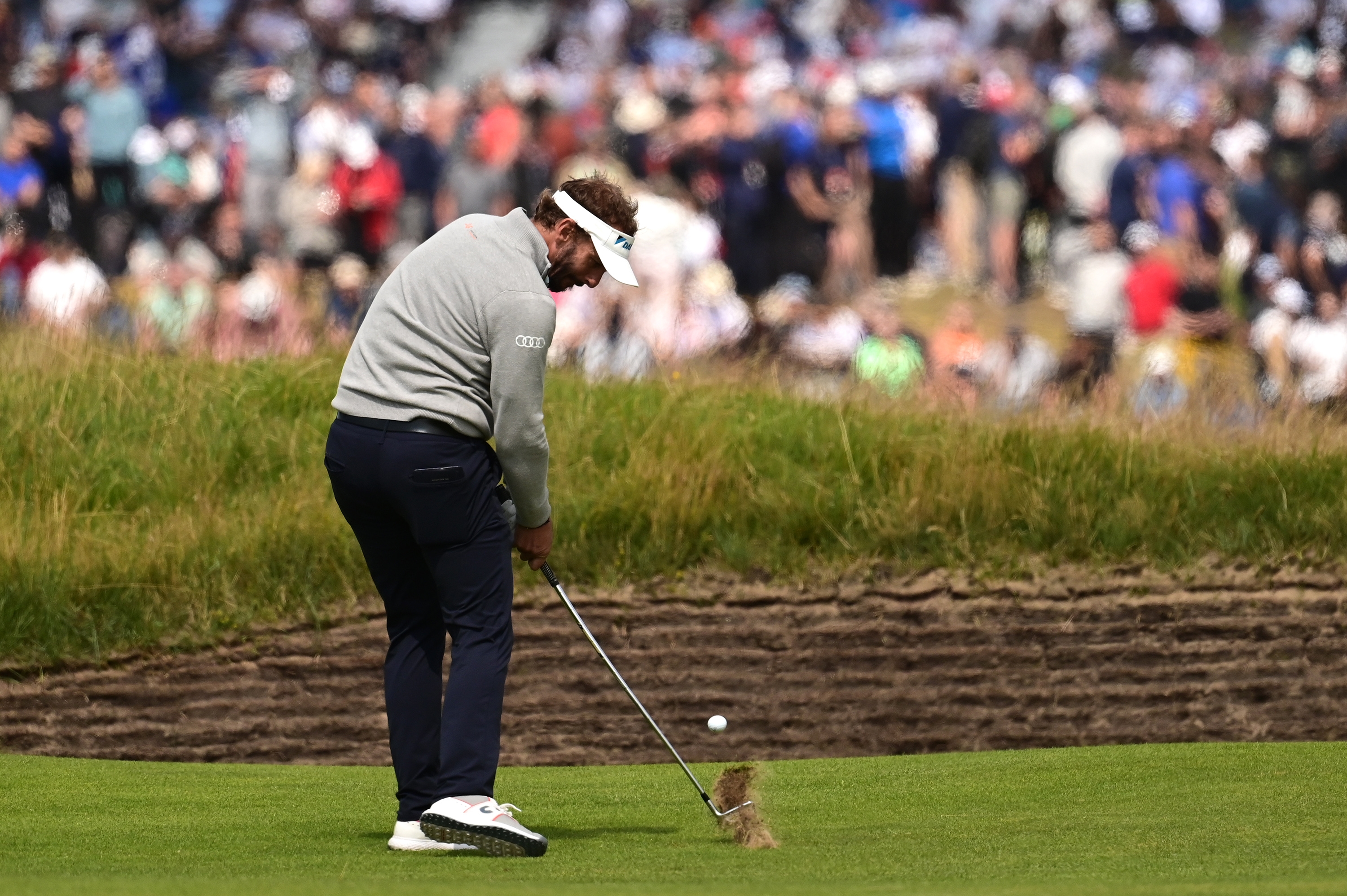 Joost Luiten speelt na sterke tweede ronde ook in het weekend in Brits