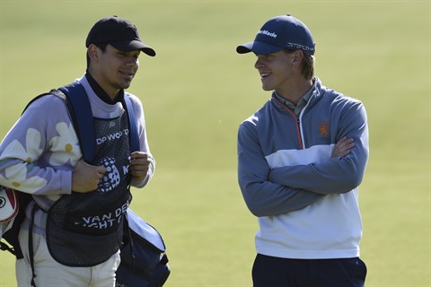 Lars van der Vight met caddie Piet Hein Bakkenes
