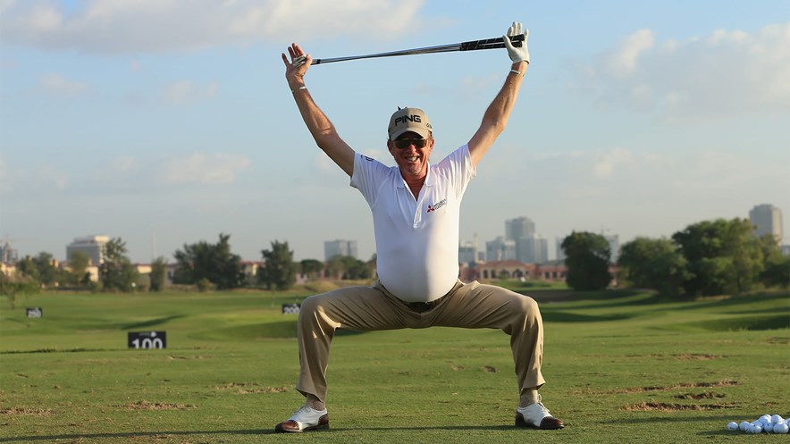 Miguel Angel Jimenez warming up