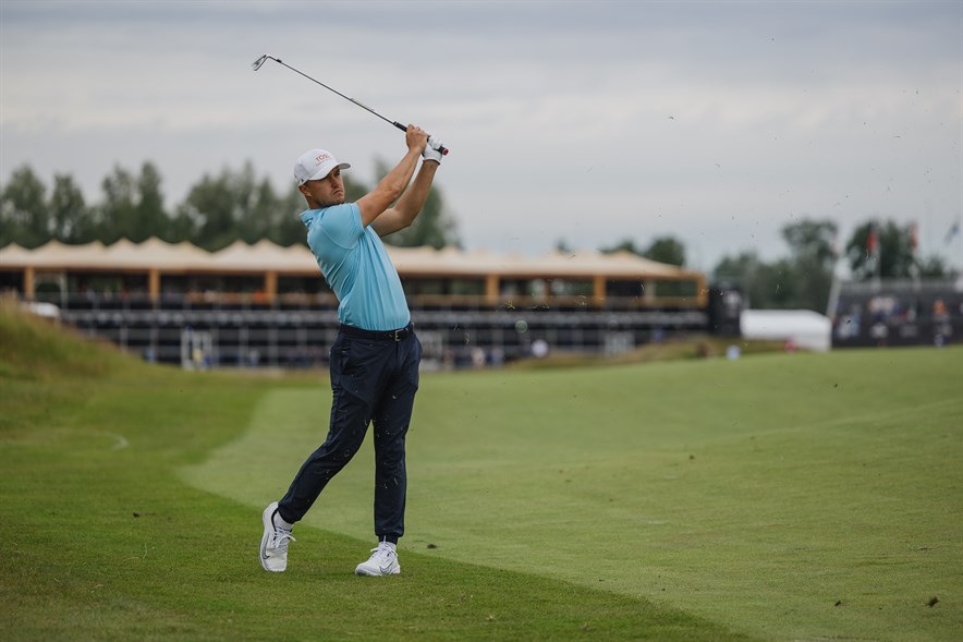 Beeld: Approach the green / Edwin Vermaas