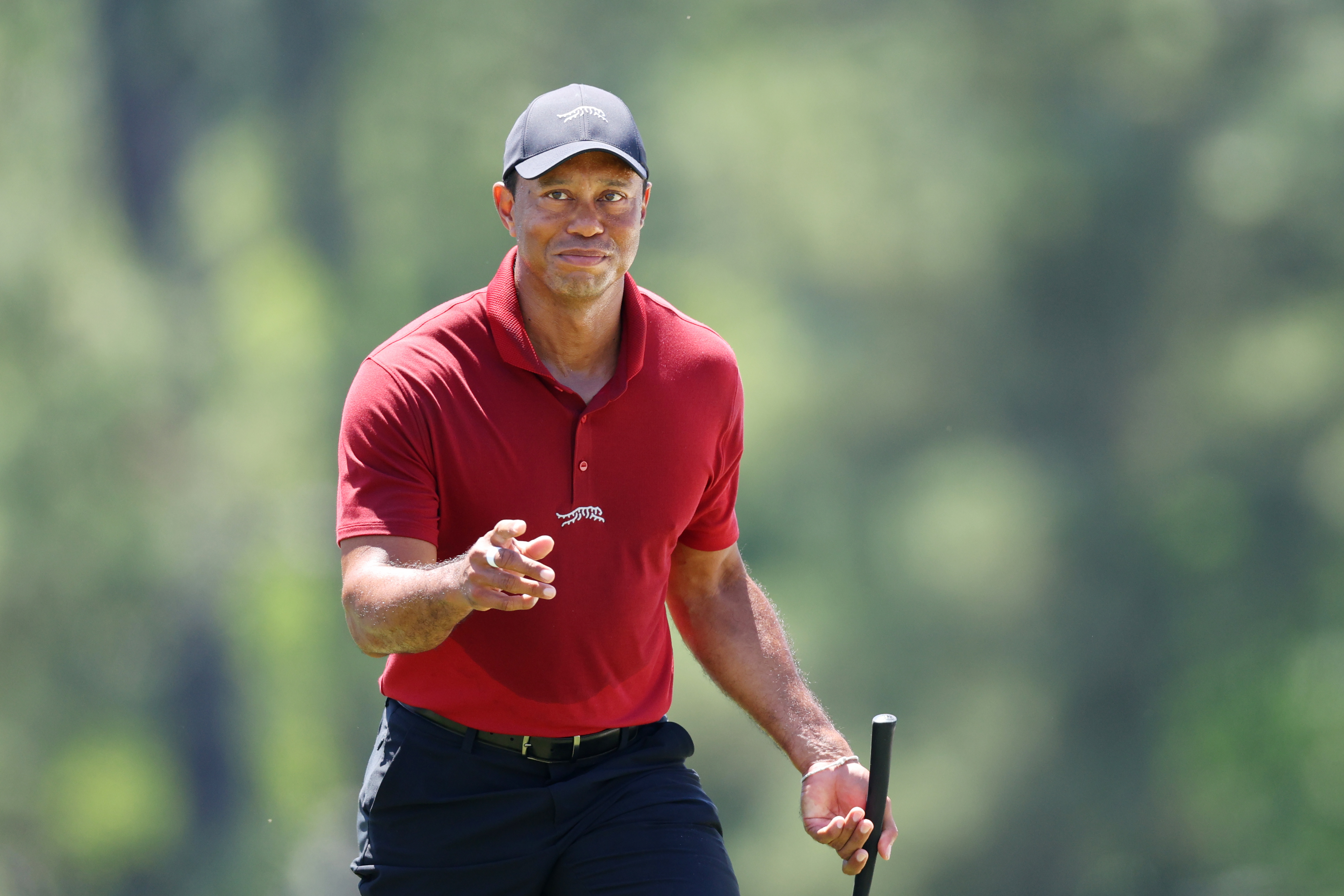 Tiger Woods in het rood op Augusta