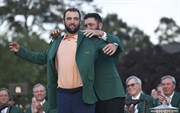 De Amerikaanse topgolfer Scottie Scheffler wint de Masters op Augusta National in 2024