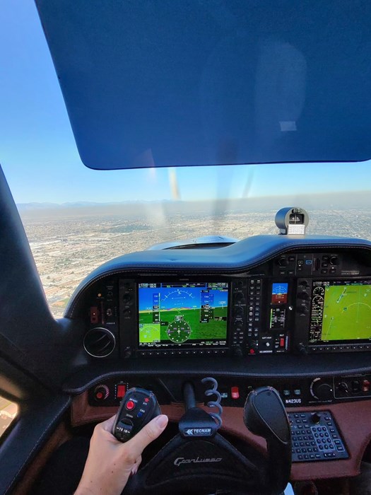 Anne van Dam piloot 2