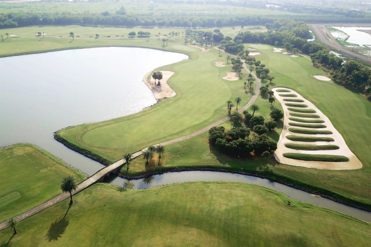 Golf City Rocks Achttien holes op Royal Gems Golf City stuk voor stuk nagemaakt • Golf.nl