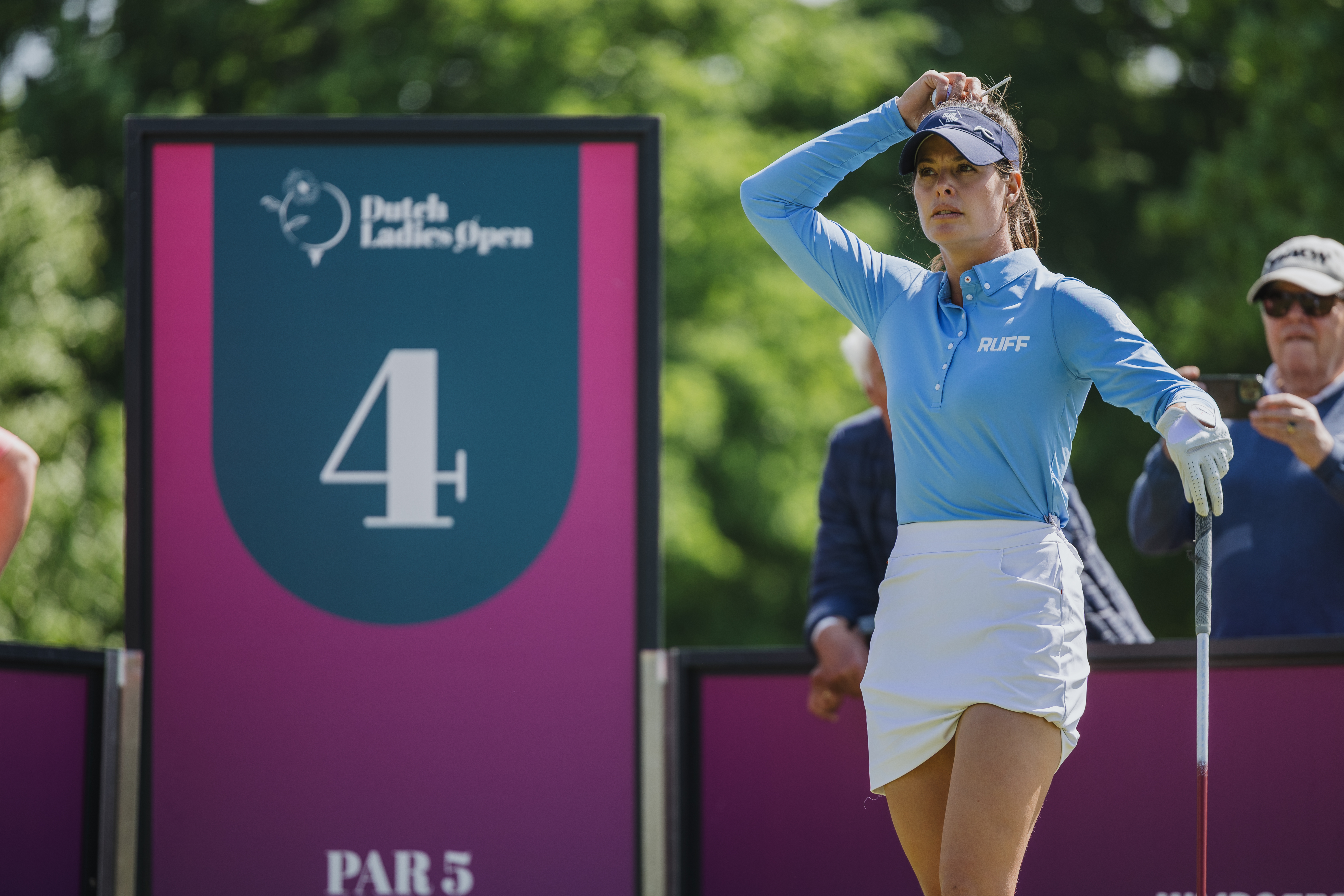 Golfprofessional Pasqualle Coffa lijdt onder haar slechte prestaties ...