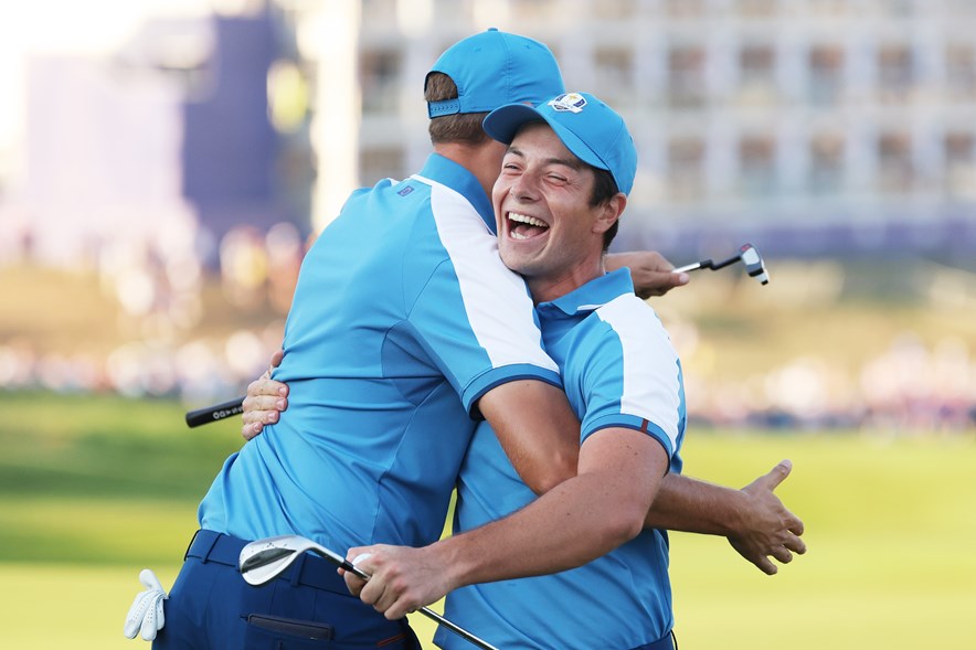 Topgolfers Ludvig Aberg en Viktor Hovland tijdens de Ryder Cup van 2023 in Rome