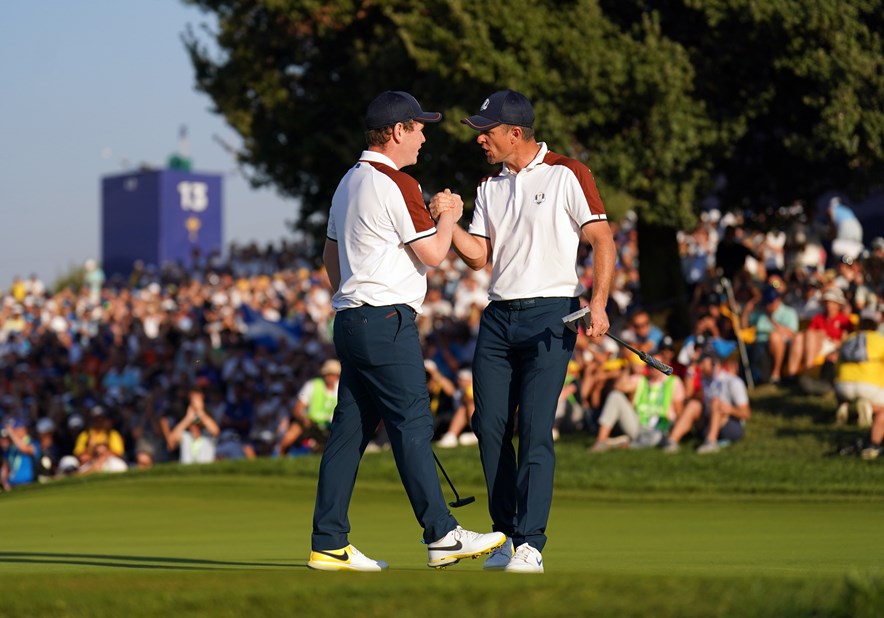 Topgolfers Robert MacIntyre en Justin Rose tijdens de Ryder Cup van 2023 in Rome