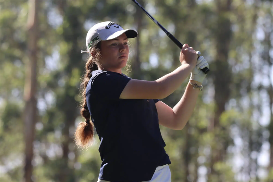 Kortni Houston heeft de Webex Junior Players Series gewonnen met een albatross