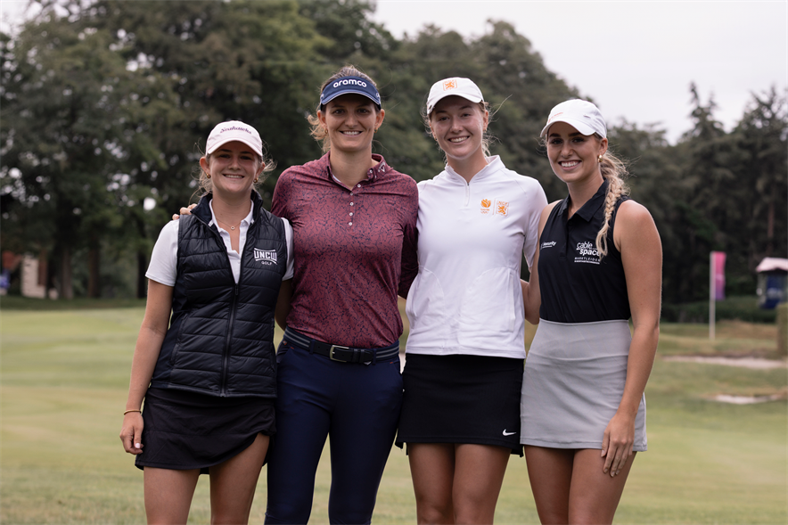 Anne Sterre, Anne van Dam, Noa van Beek, Minouche Rooijmans