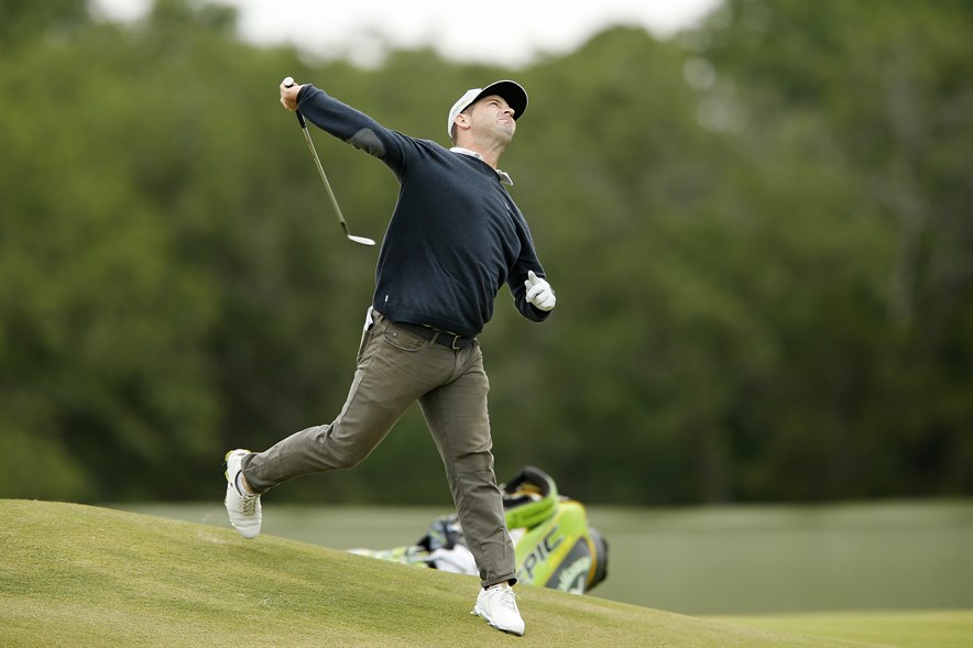 golfclubs gooien twee strafslagen