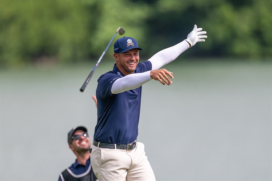 De Amerikaanse topgolfer Bryson DeChambeau wint LIV Golf Singapore