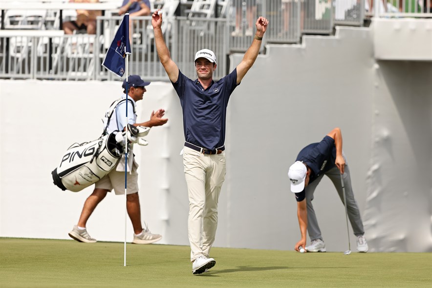 Cole Hammer doet zijn naam eer aan met een loepzuivere hole-in-one