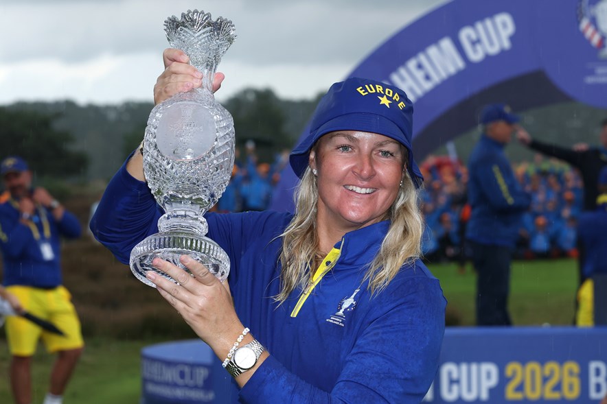 Anna Nordqvist met bucket hat