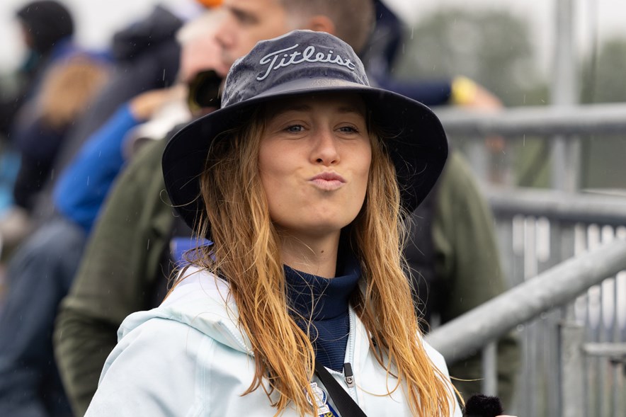 Zuidwester voor regenachtige golfdagen