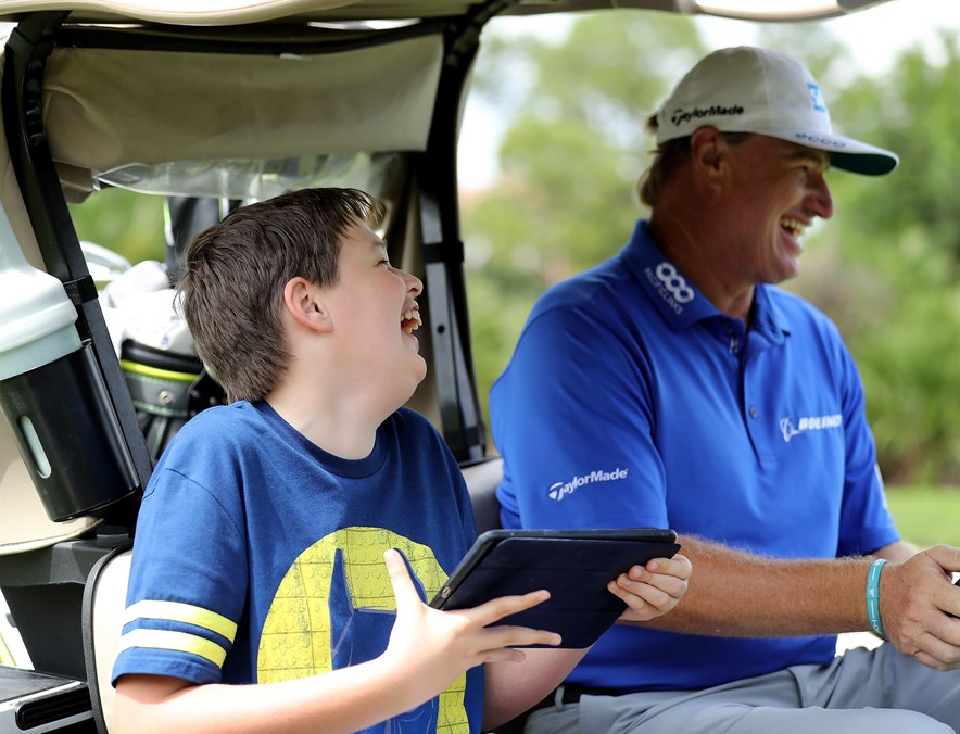 Ernie Els met zoon Ben