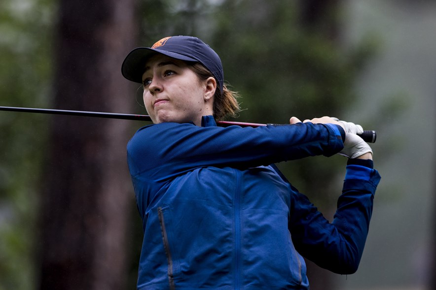 De Nederlandse amateurgolfster Lauren Holmey tijdens het Big Green Egg Open