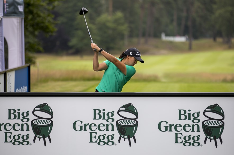 De Nederlandse topgolfster Zhen Bontan tijdens het Big Green Egg Open