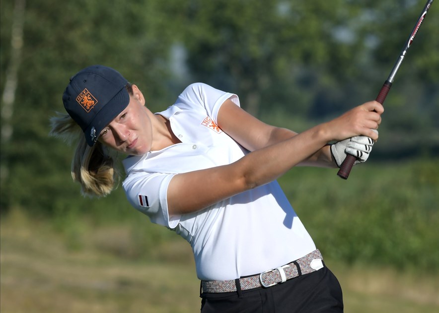 Anne-Sterre Den Dunnen