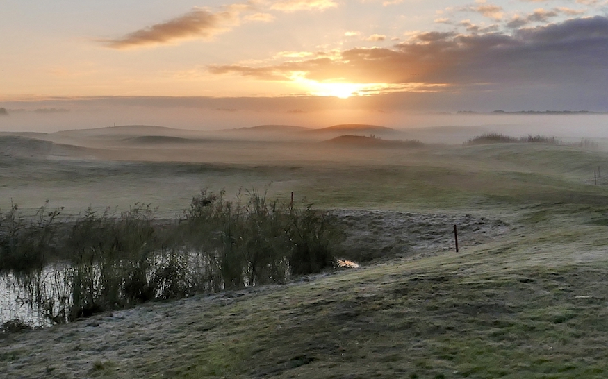 Hole 1 van de golfbaan van Duurswold