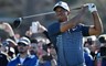 Tiger Woods knokt zich in golftoernooi Torrey Pines naar het weekeinde