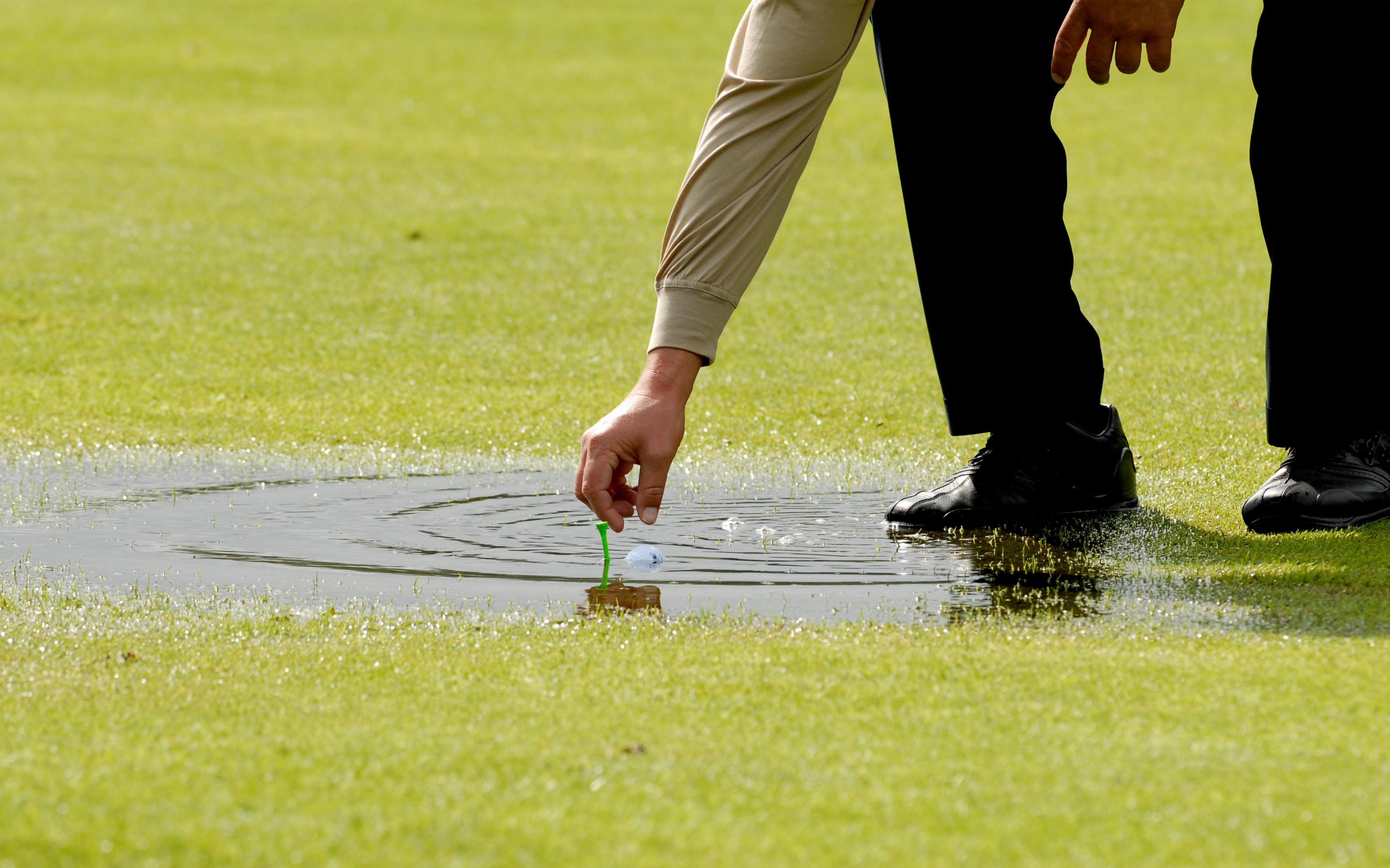 tijdelijk water op de fairway golfregels