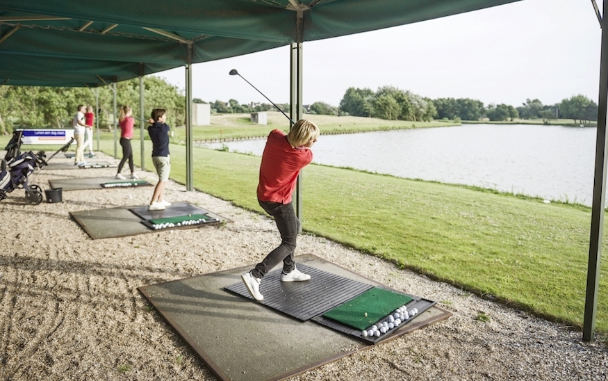 Drivingrange bij Golfbaan Ooghduyne