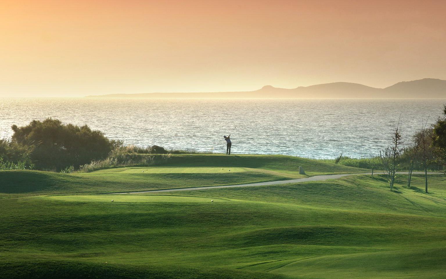 golfvakantie aan zee, kortingsweken bij reisbureaus