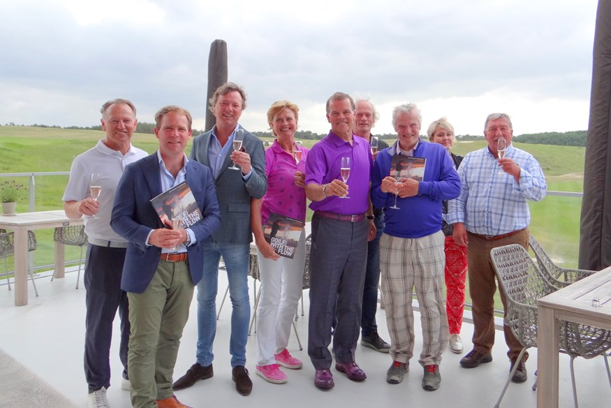 Presentatie golfboek Go(lf) with the flow