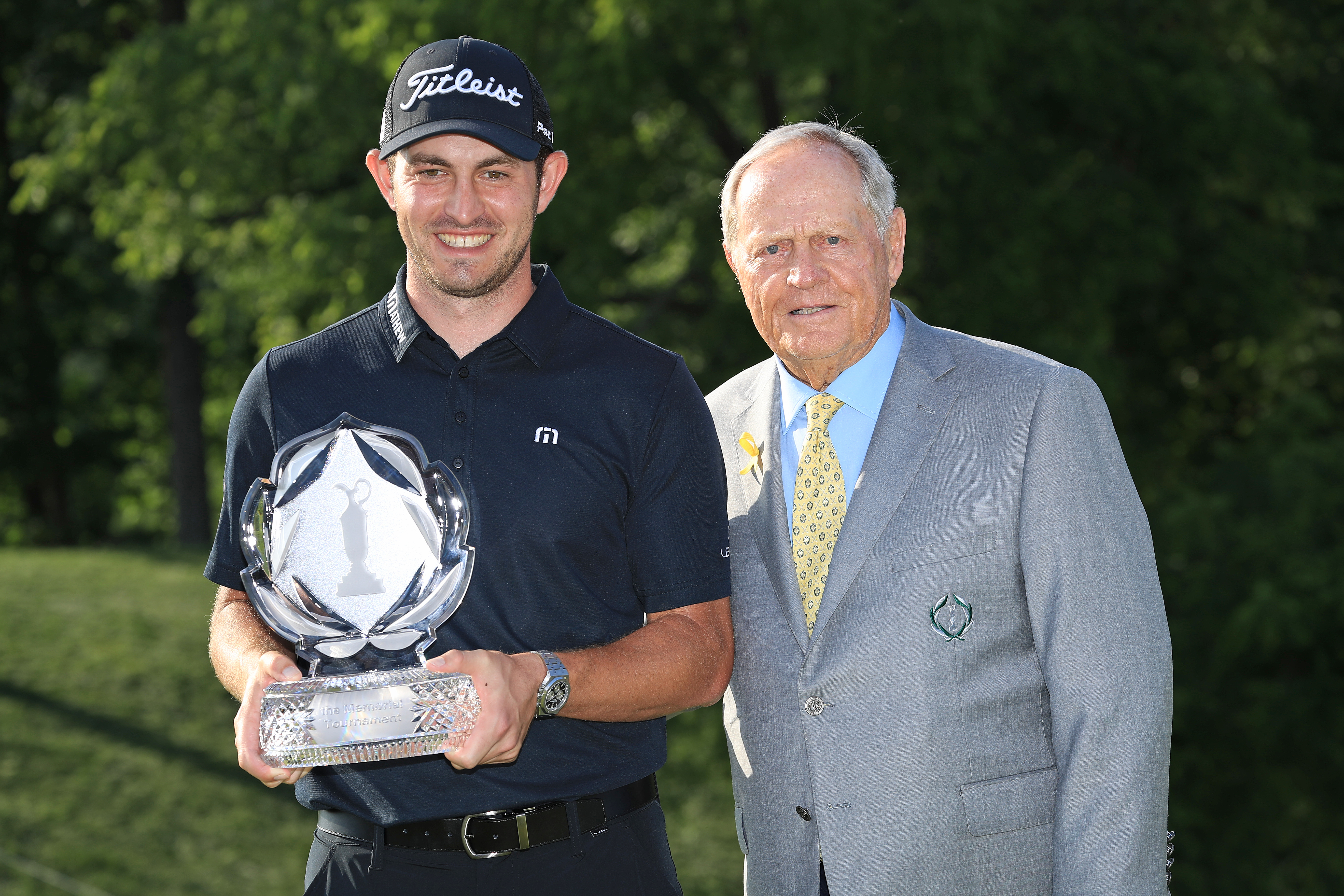 De Amerikaanse golfer Patrick Cantlay met Jack Nicklaus 