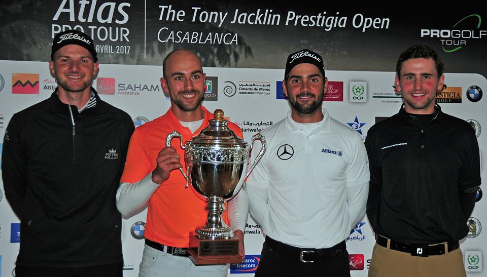 Robbie van West met de beker