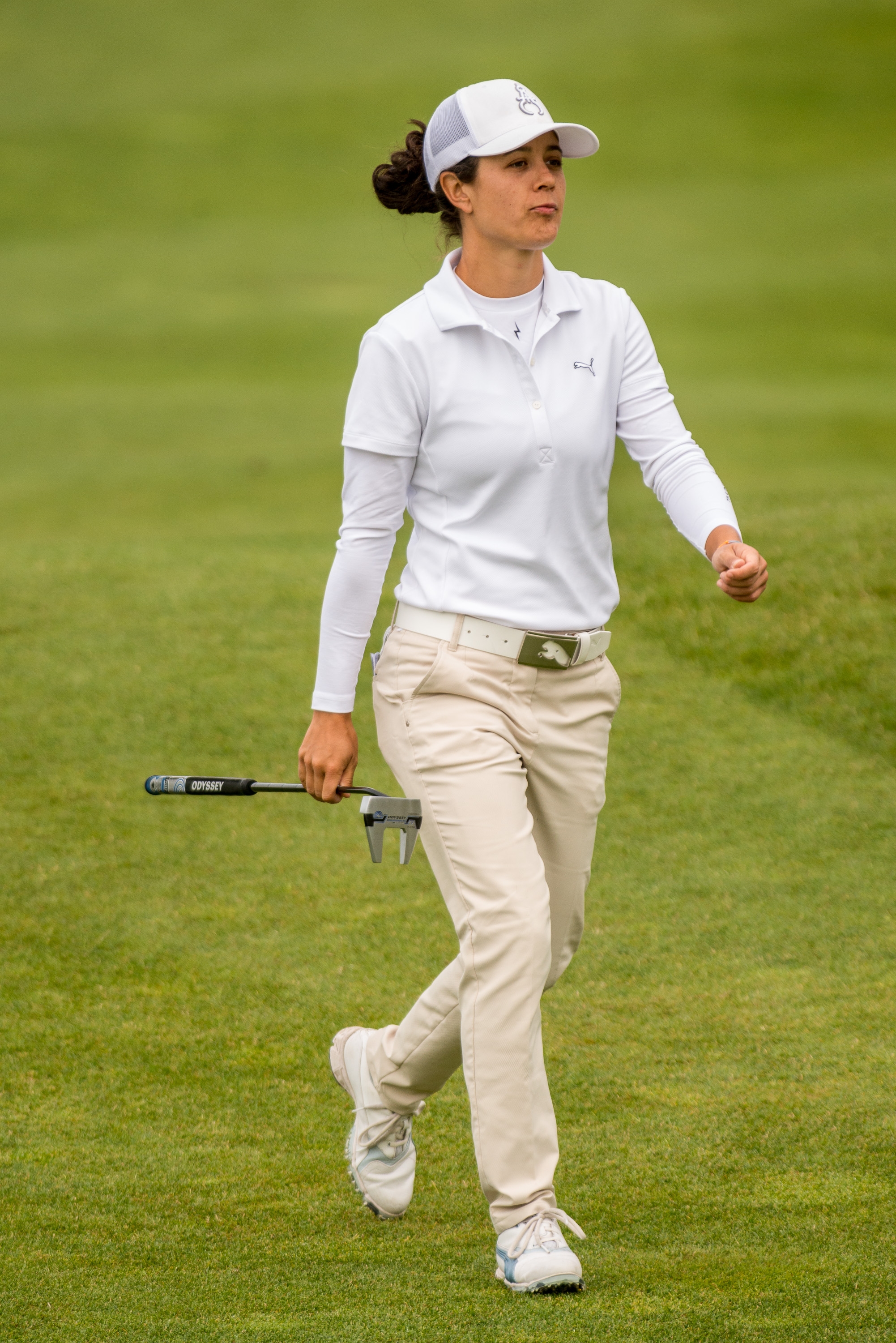 Dewi-Claire Schreefel