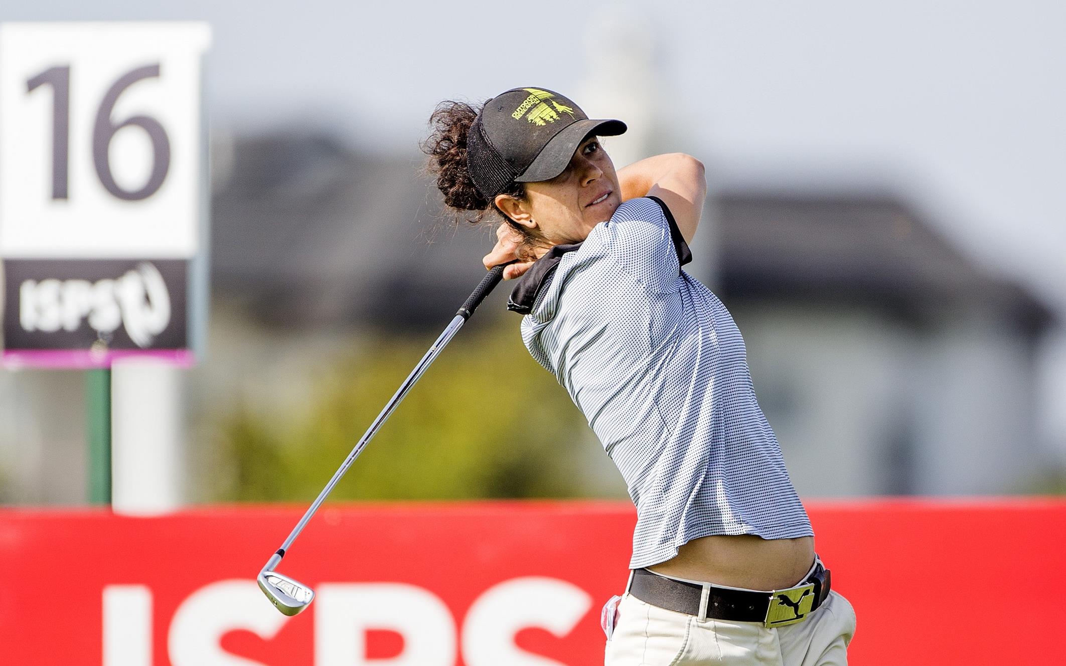 Dewi-Claire Schreefel