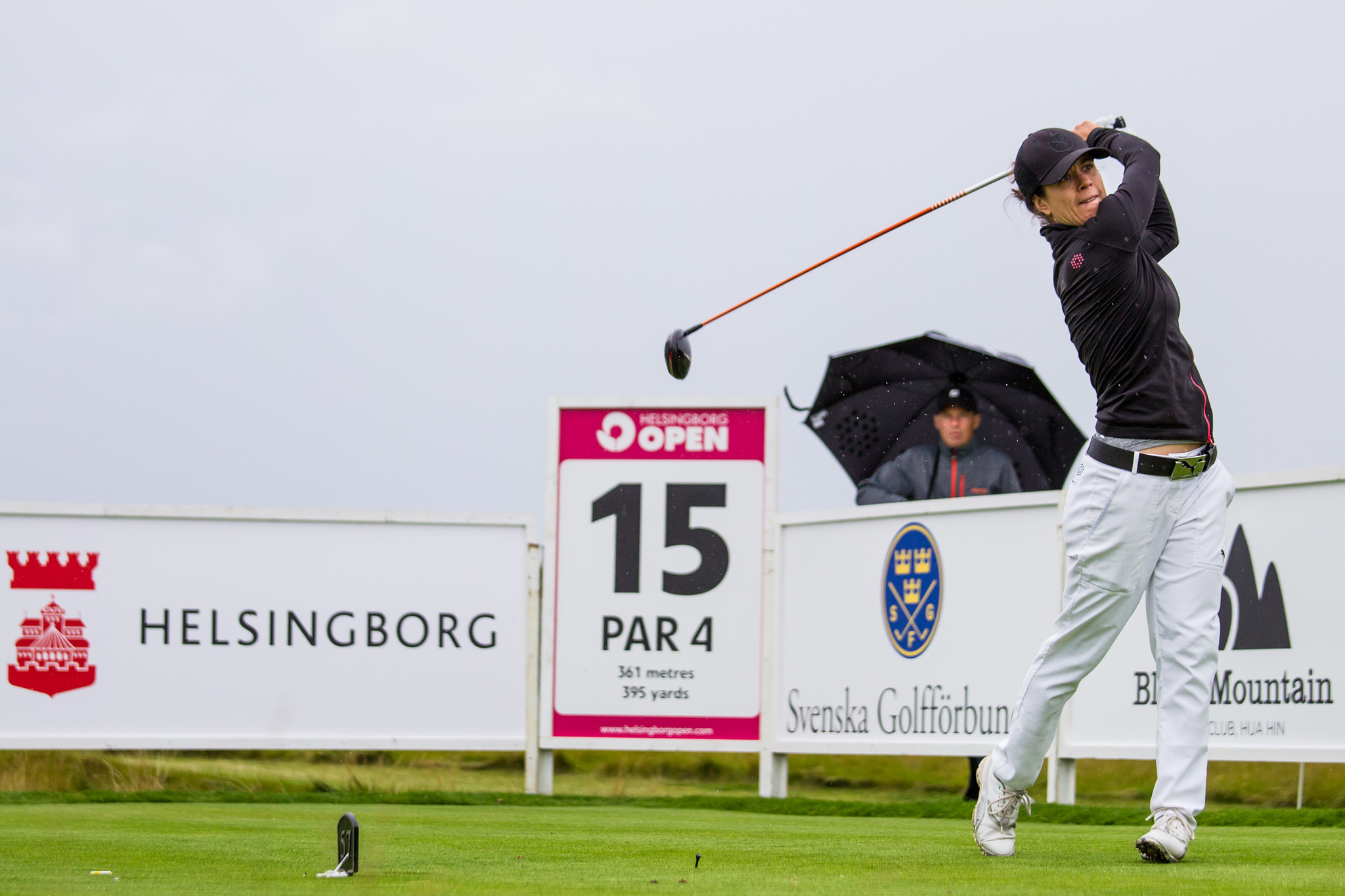 Dewi-Claire Schreefel