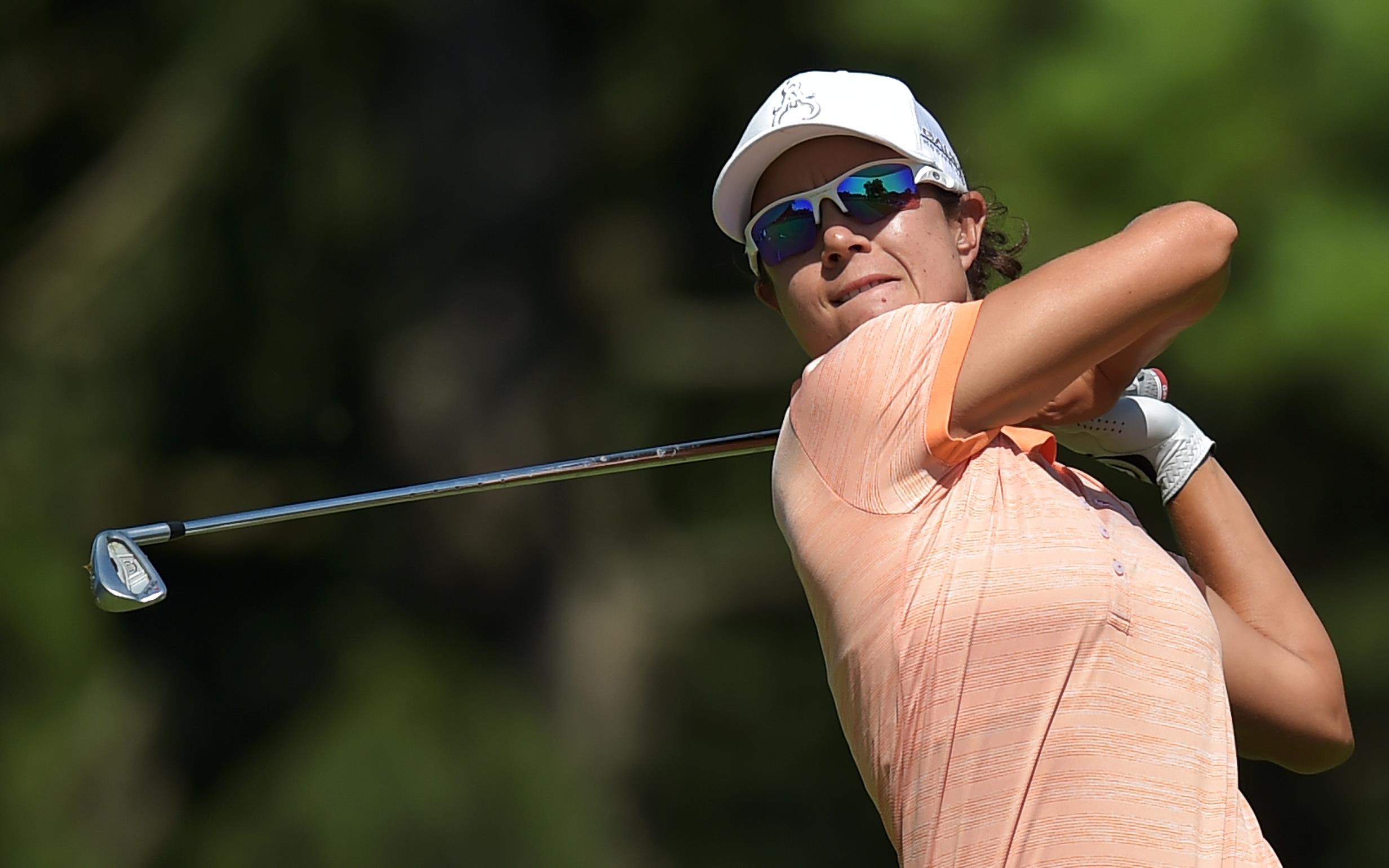 Dewi-Claire Schreefel