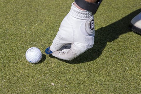 marker marken van de bal op de green golfregels